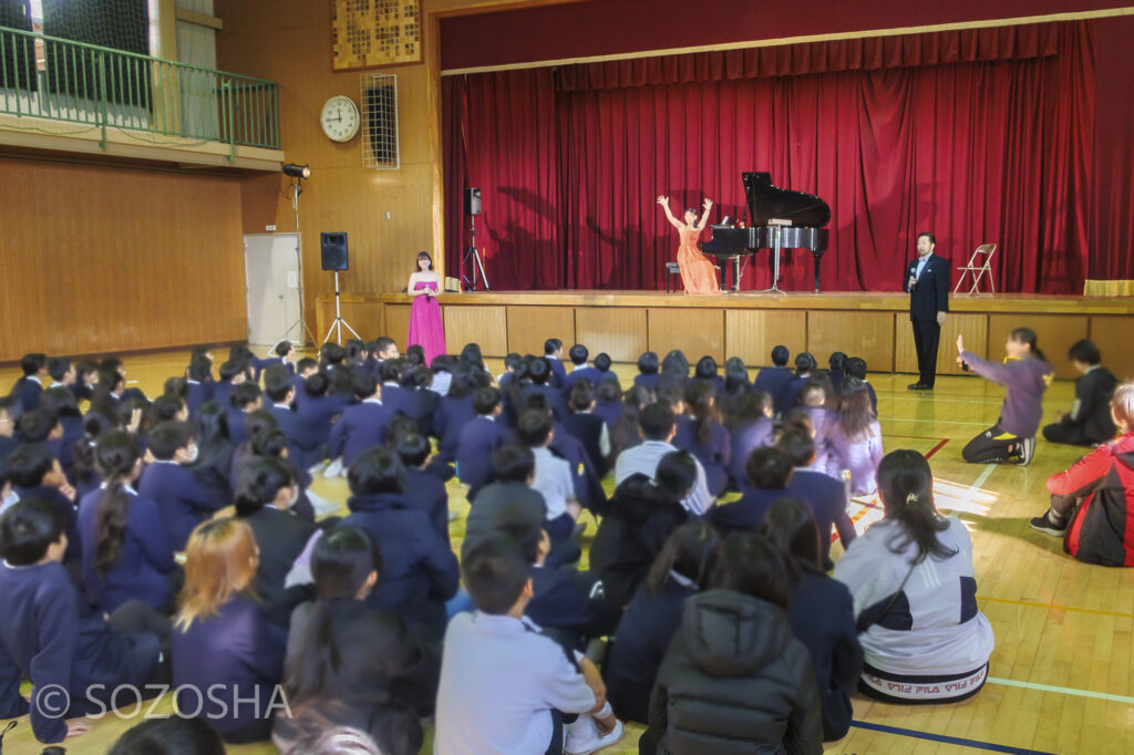 みんなで歌ってみよう　フニクリフニクラ/トラのパンツ | 「クラシックにタッチ!」| ゆりえっと | 小学校の芸術鑑賞会